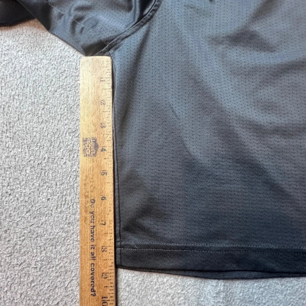 Under Armour Shorts Mens Medium Black Mesh Athletic Loose Fit 1271940 Pockets